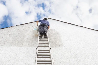 Peinture extérieure à Moustier-Ventadour — façades et ravalement